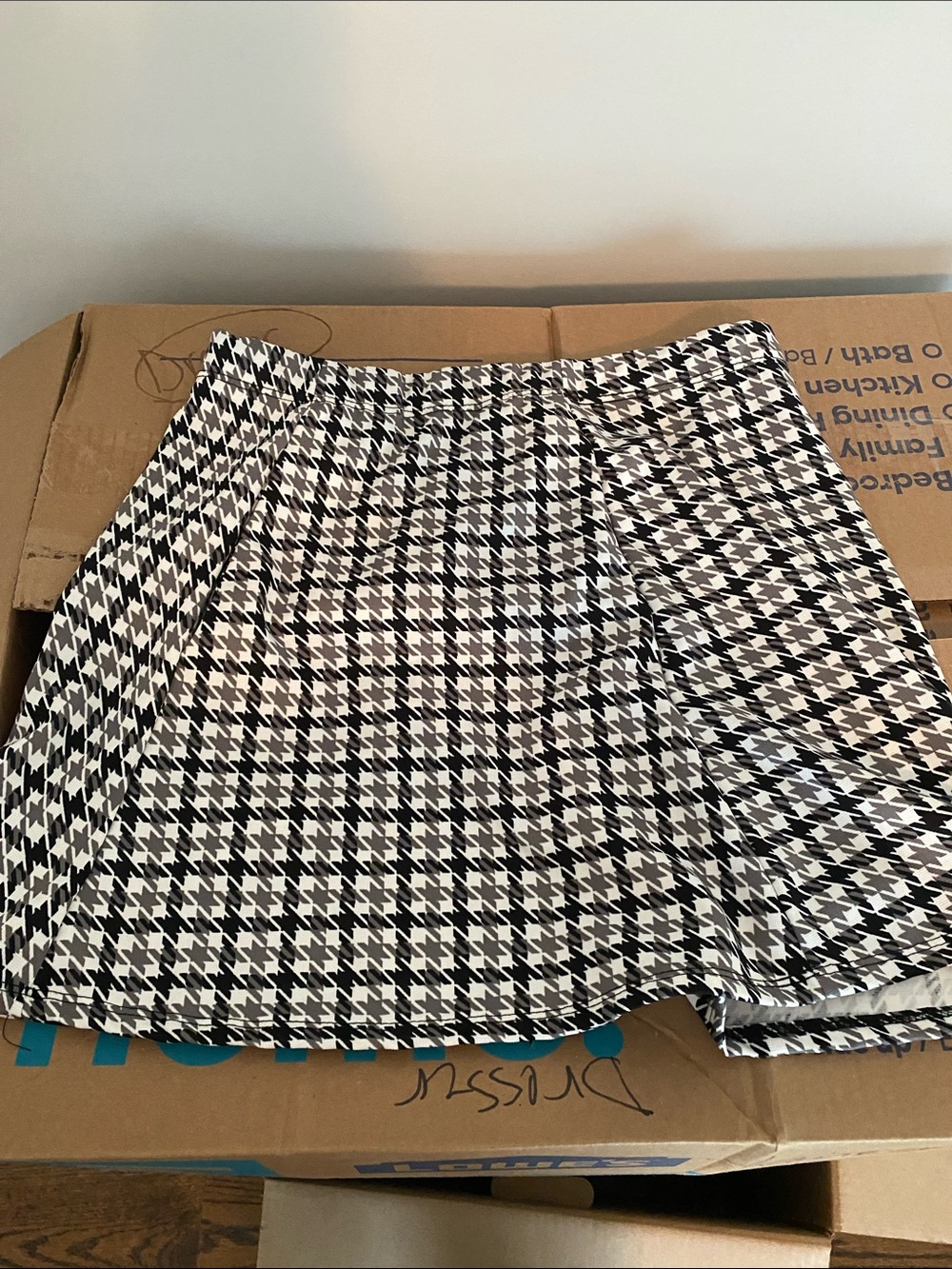 Classic Black & White Houndstooth Circle Skirt